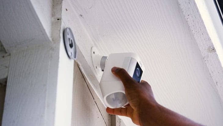 Installing the Ring Spotlight Cam Battery Installing the Ring Spotlight Cam Battery