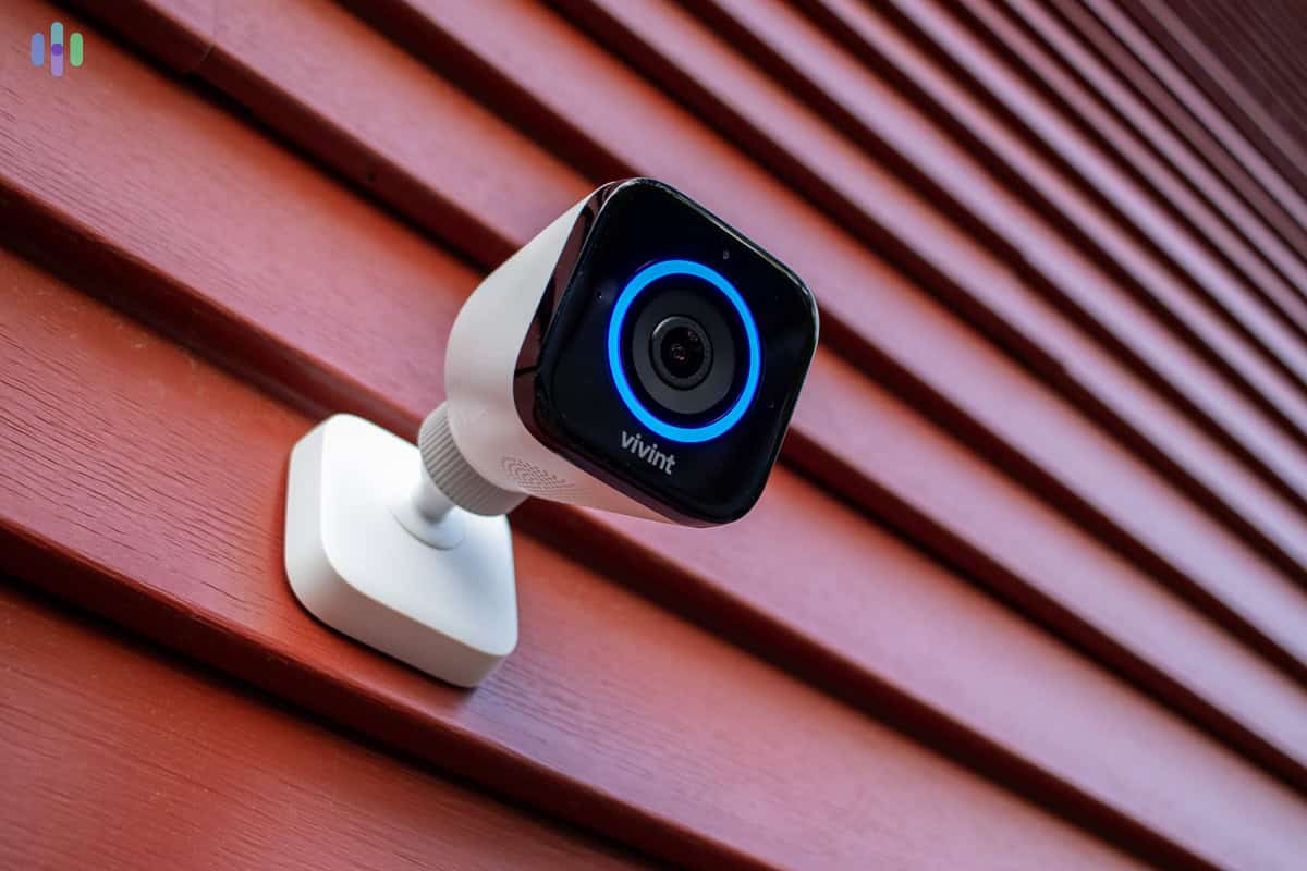 Vivint Outdoor Camera Pro (Gen 2) Vivint Outdoor Camera Pro (Gen 2)