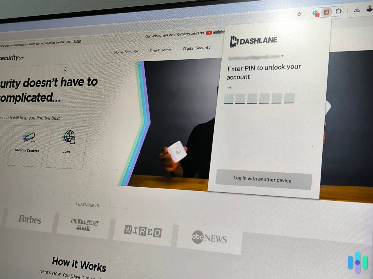 Dashlane’s passwordless login requiring PIN to unlock vault Dashlane's passwordless login requiring PIN to unlock vault