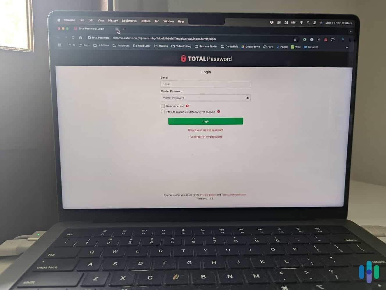 Creating a master password and logging in for the first time. Creating a master password and logging in for the first time.