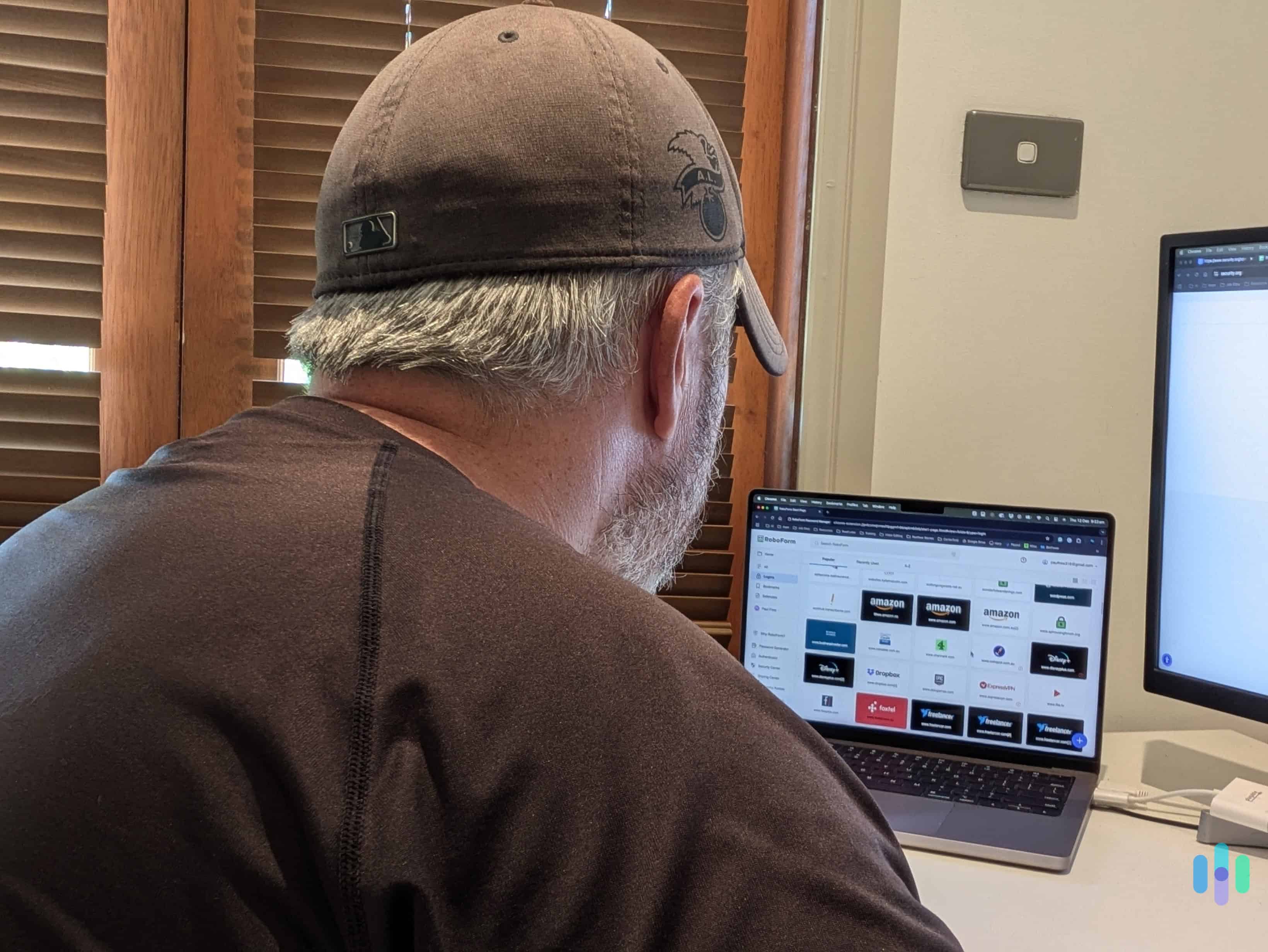 We used RoboForm’s password sharing feature to share access to our family Amazon account. We used RoboForm’s password sharing feature to share access to our family Amazon account.