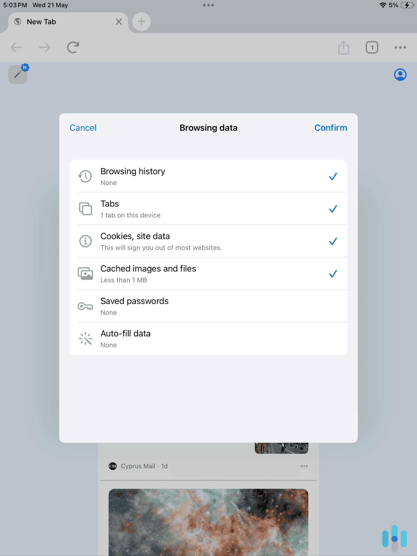 Selecting the cached items we want to clear from Chrome on our iPad Selecting the cached items we want to clear from Chrome on our iPad