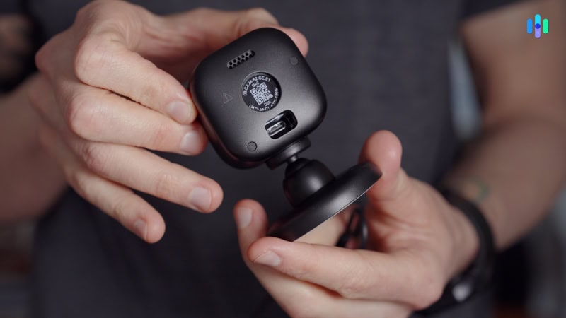 Even with its smaller speakers, the Blink Mini 2 delivers clear two-way audio Even with its smaller speakers, the Blink Mini 2 delivers clear two-way audio